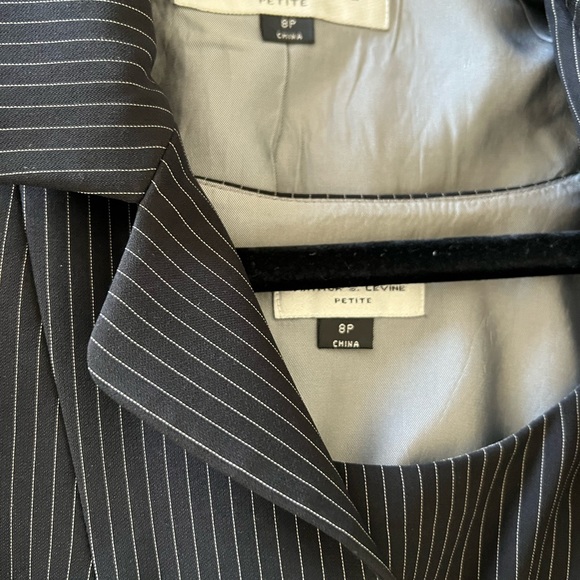Tahari 8P 3 pc pinstripe Suit - Picture 4 of 6